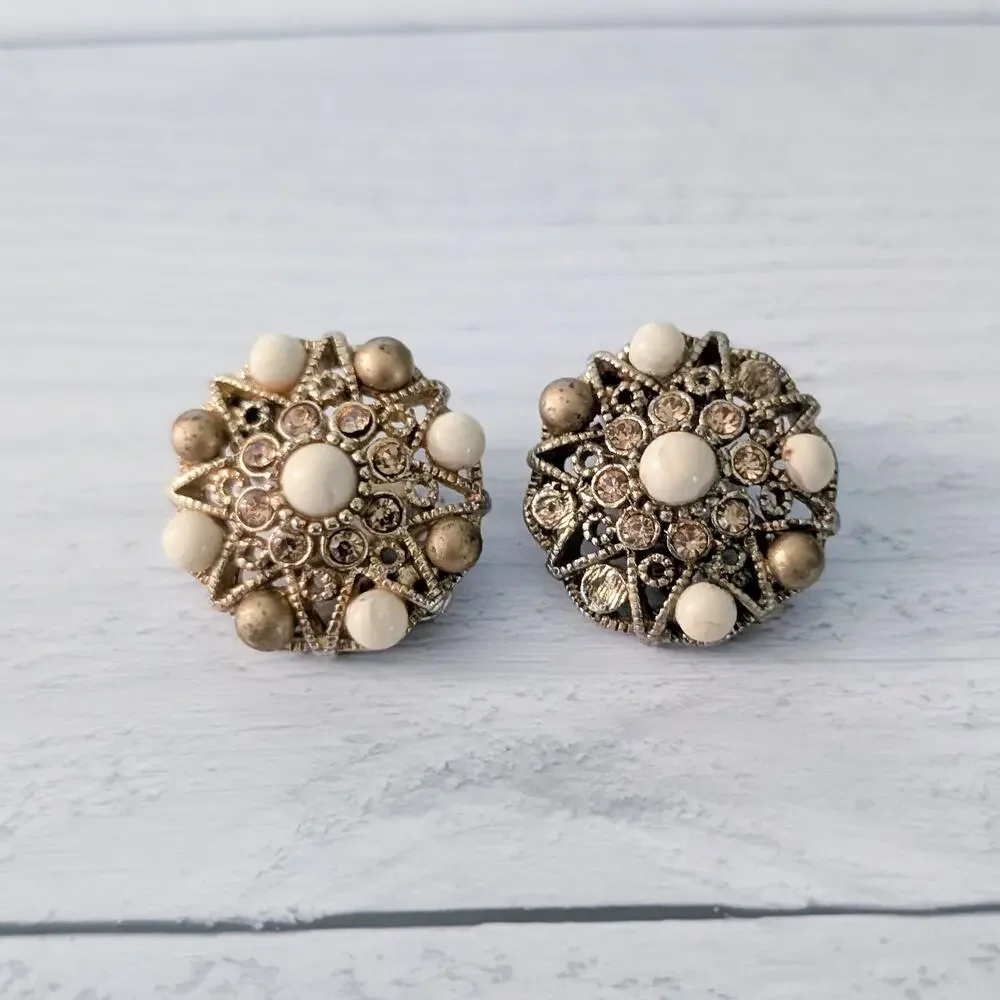 Vintage Clip On Earrings 7/8